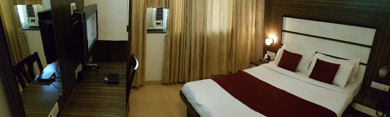 Hotel Khandesh Residency Panvel Kültér fotó